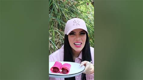 24 HORAS COMIENDO ROSA Kimberly Loaiza